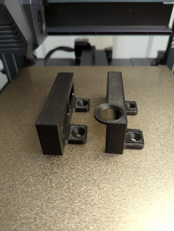 Giá đỡ gắn dưới bàn cho dock Thinkpad USB-C/thunderbolt