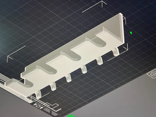 Giá đỡ dụng cụ vít lớn trên bảng treo tường