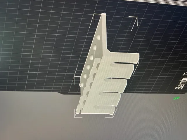 Giá đỡ dụng cụ vít lớn trên bảng treo tường