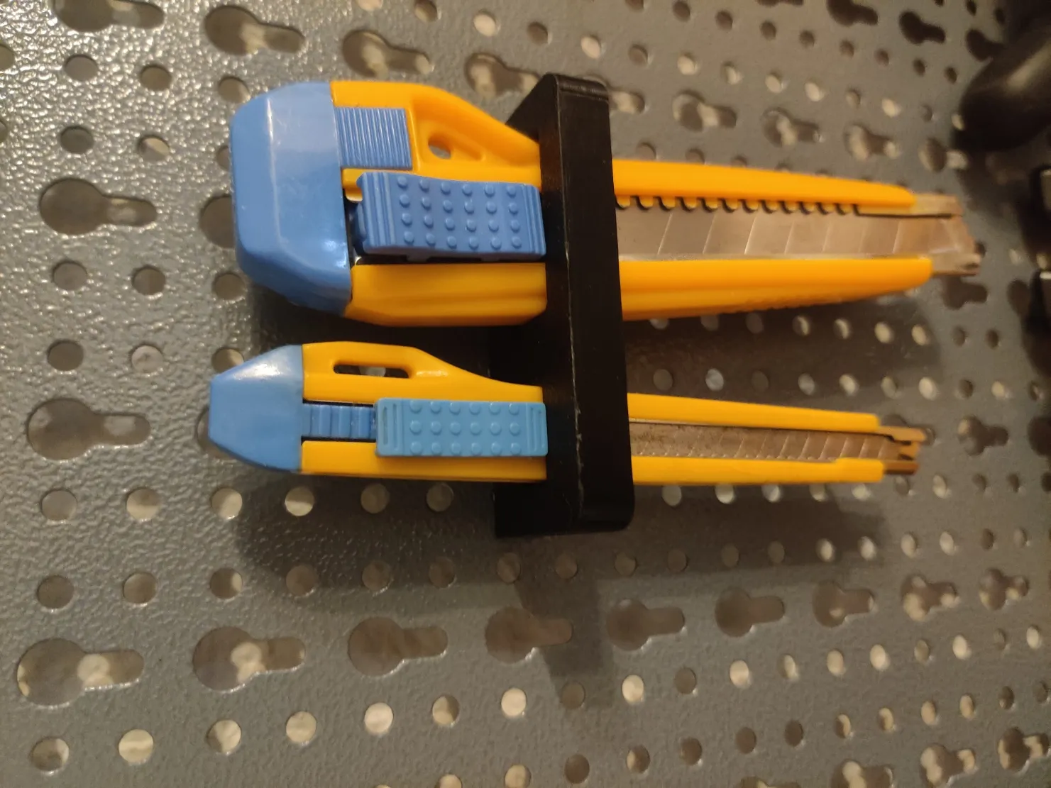 Giá đỡ dao cắt cho bảng treo Küpper