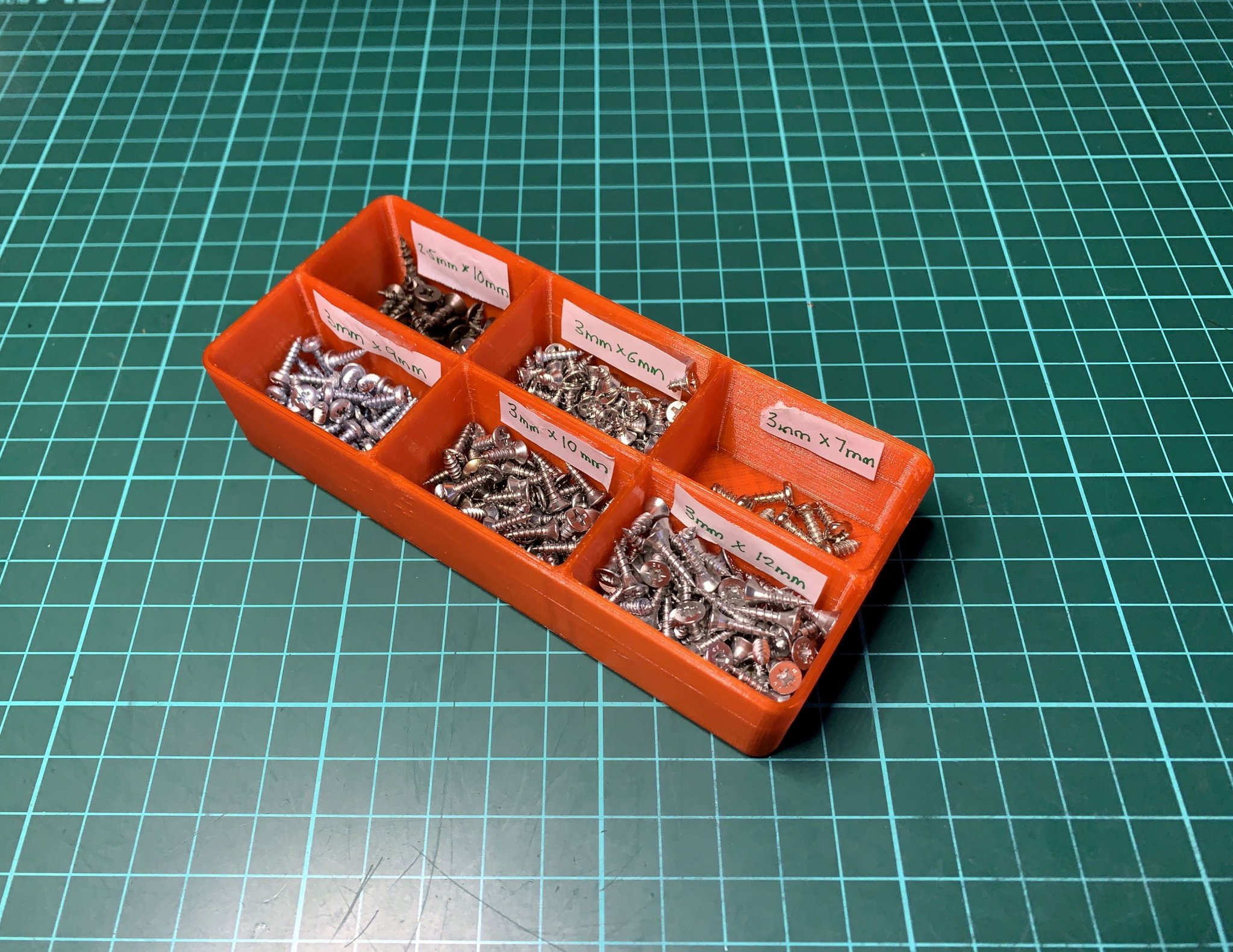 Khay đựng linh kiện nhỏ 6 ngăn