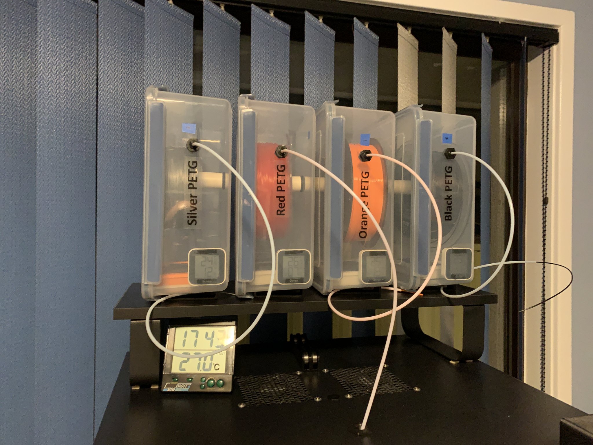 Hộp khô filament cho cuộn đơn 200 x 65mm