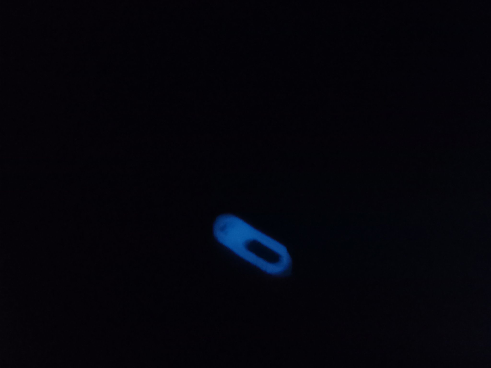 Khóa carabiner phát sáng với lỗ cố định