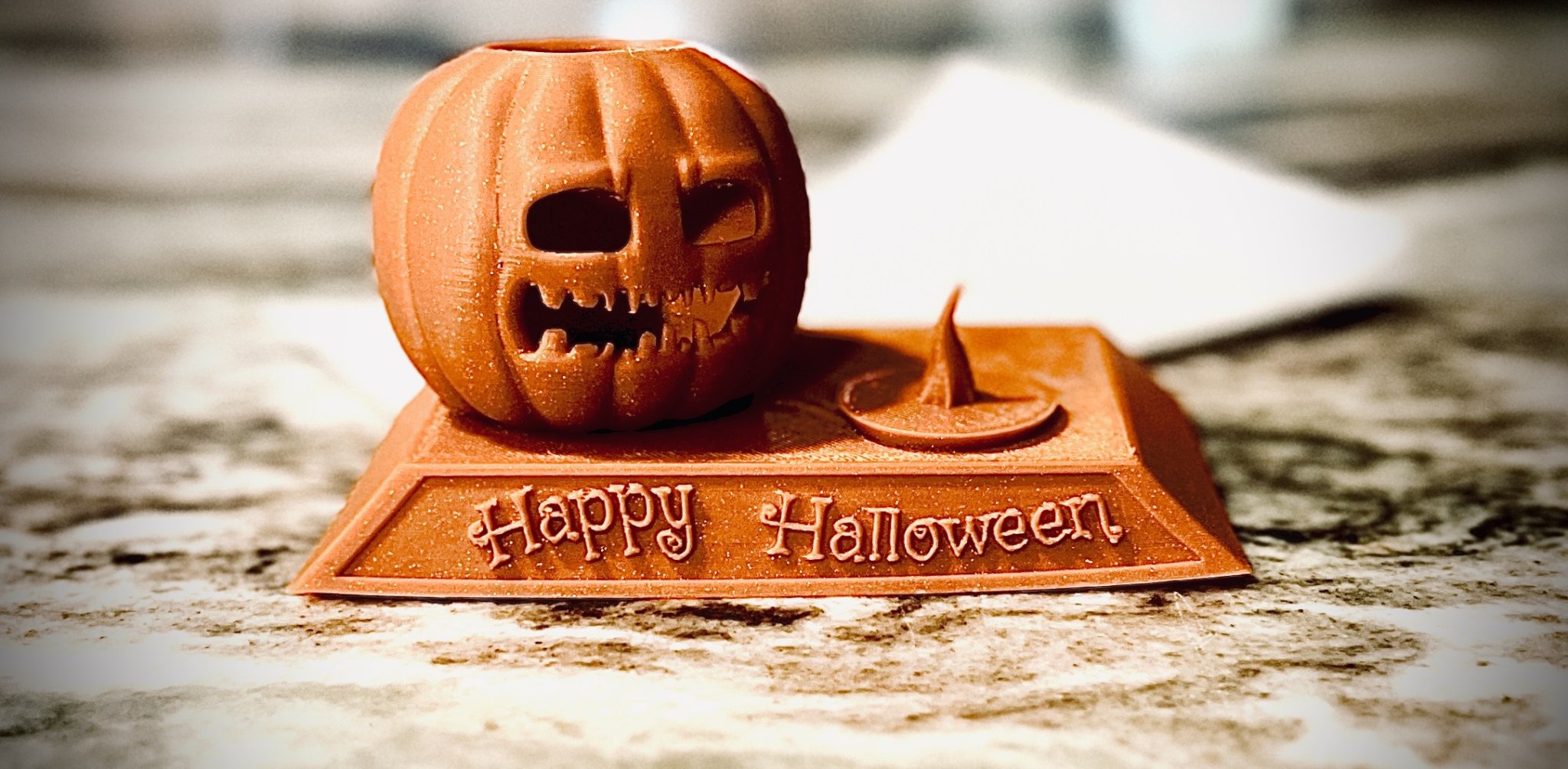 Bí ngô trang trí Halloween dễ thương và thân thiện với gia đình