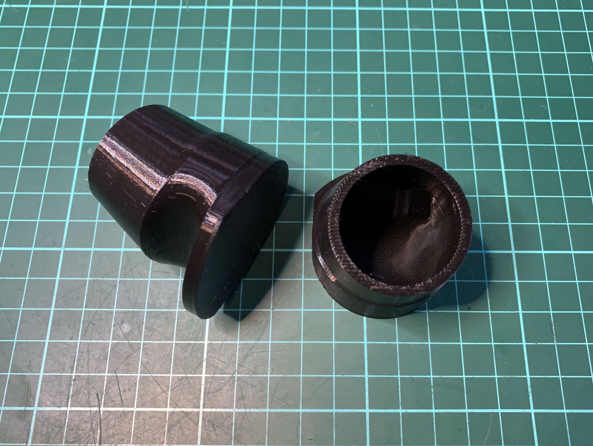 Giá đỡ an toàn cho khoang hành lý trước Tesla Model 3 2021