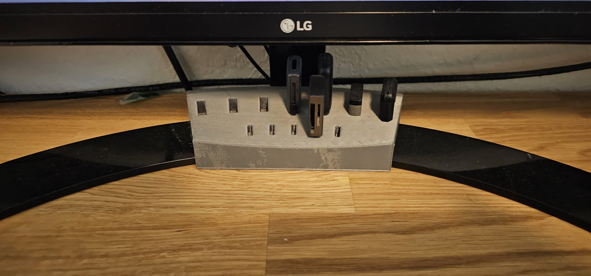 Giá đỡ USB cho màn hình LG ultrawide