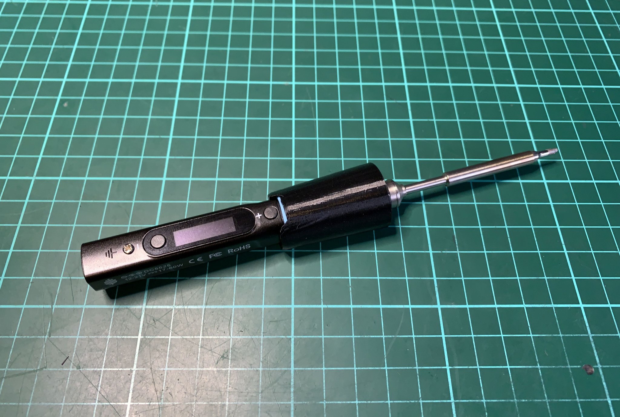 Tay cầm hàn Pinecil với thiết kế tiện lợi