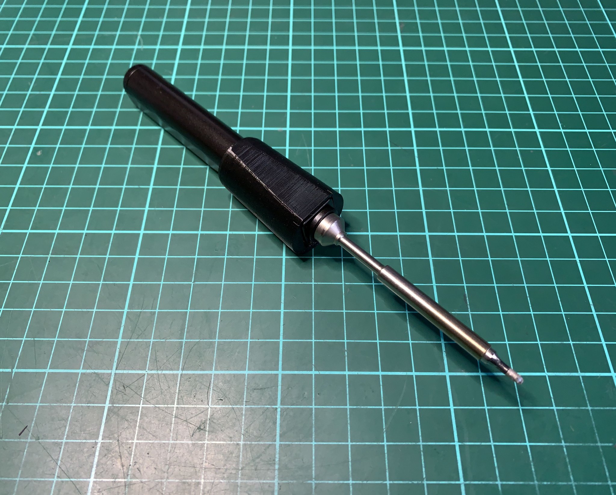 Tay cầm hàn Pinecil với thiết kế tiện lợi