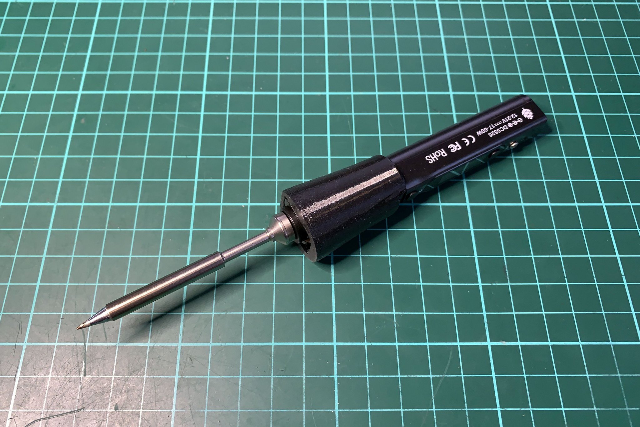 Tay cầm hàn Pinecil với thiết kế tiện lợi