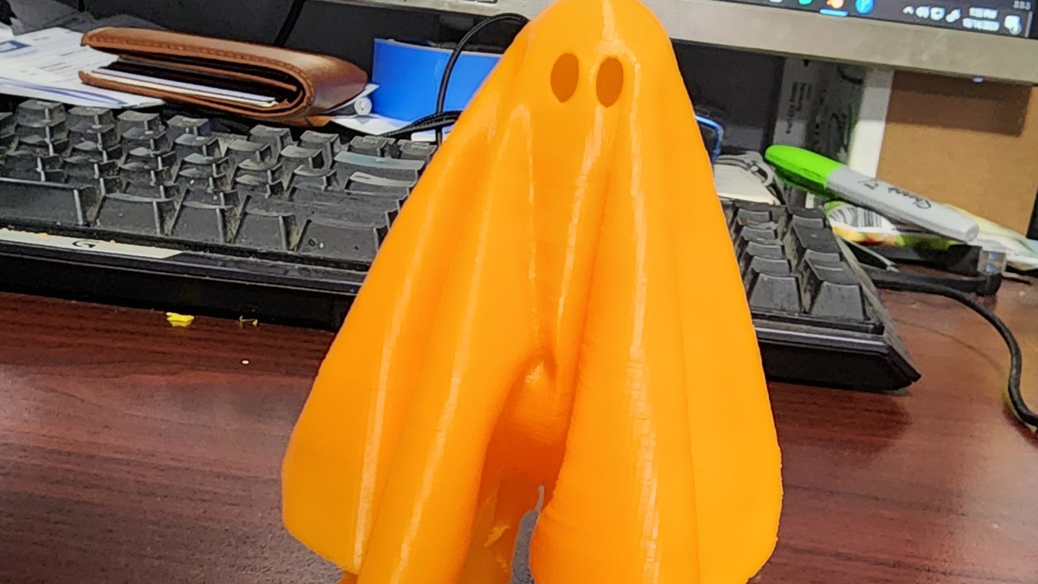 Trang trí ma bay cho Halloween