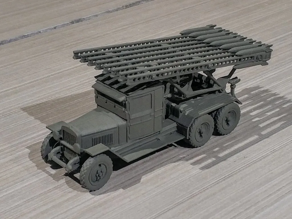 Xe tải Zis Katyusha dễ in tỉ lệ 1/100