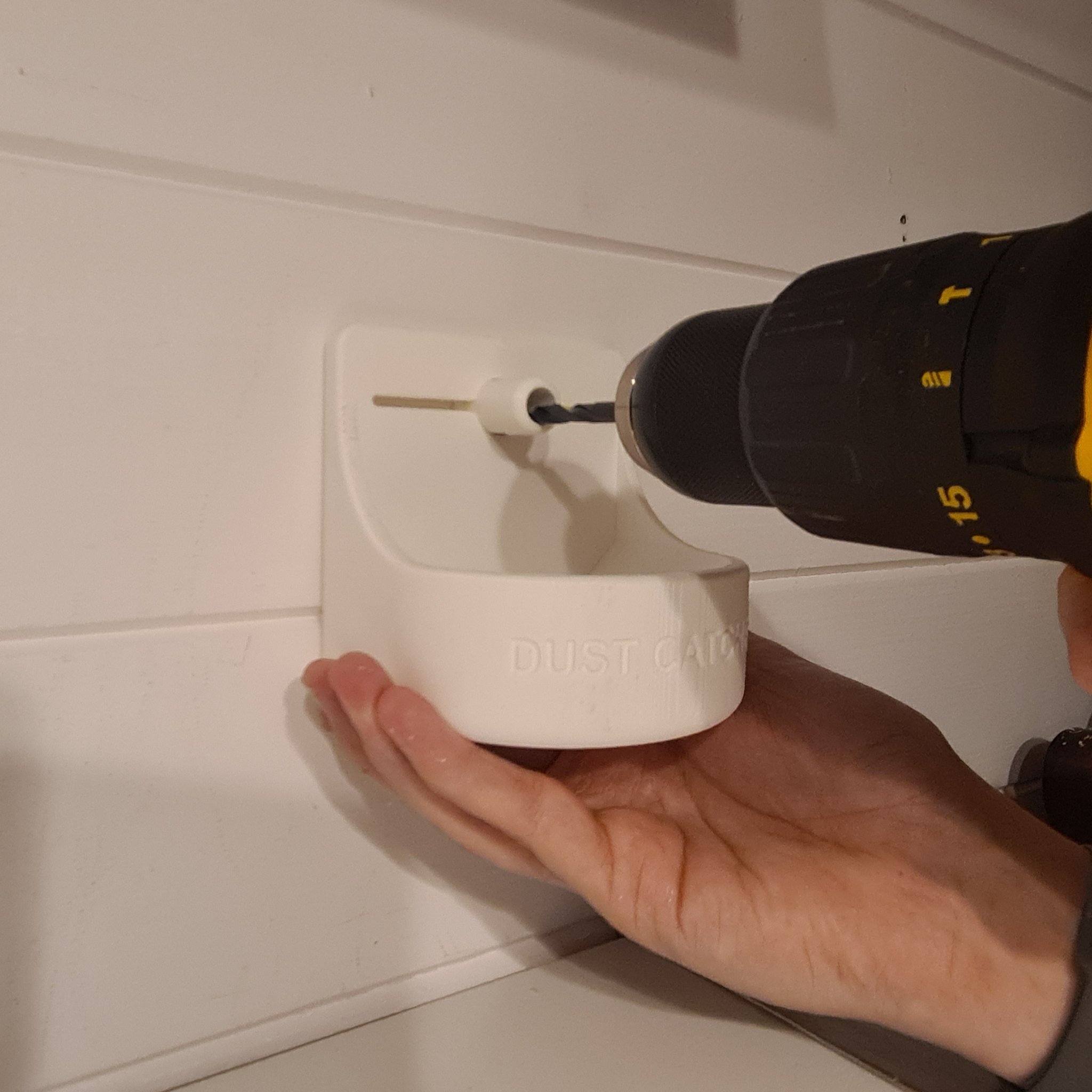 Công cụ khoan và bộ thu bụi với đầu nối thay đổi