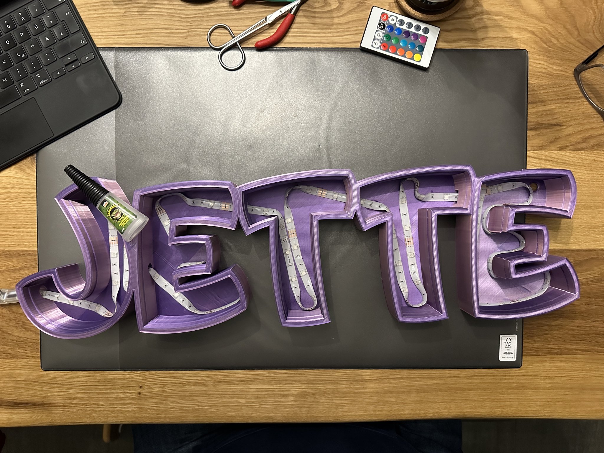 Đèn LED tên "JETTE" in 3D cho trẻ em