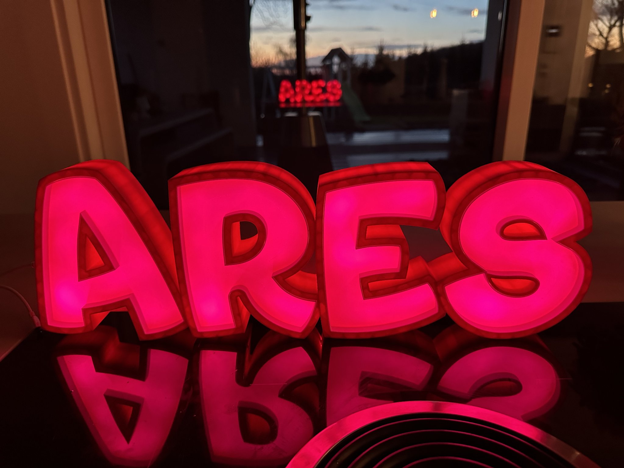 Đèn LED tên "ARES" in 3D cho trẻ em