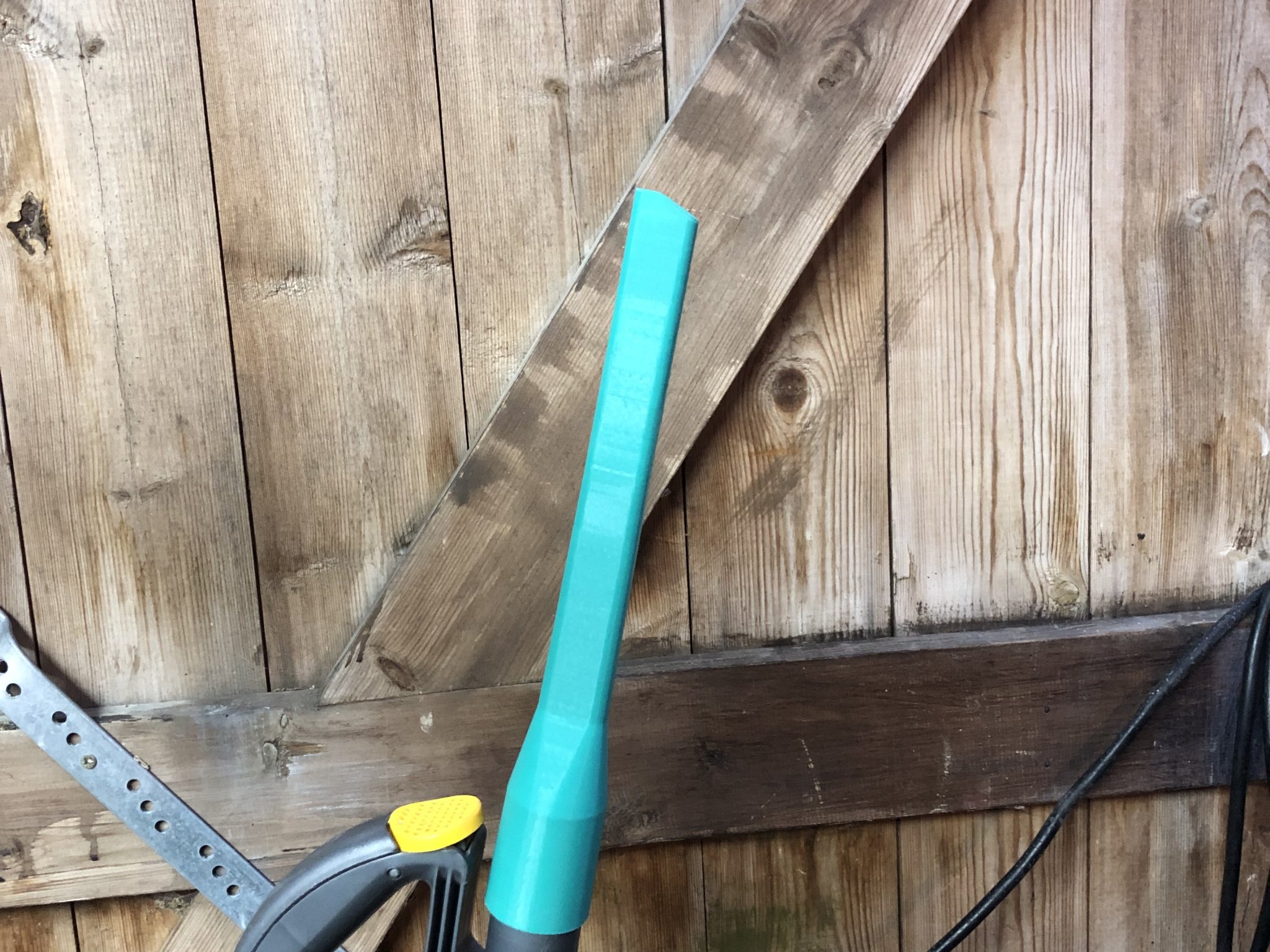 Đầu hút máy hút bụi Dyson rất dài cho xe hơi