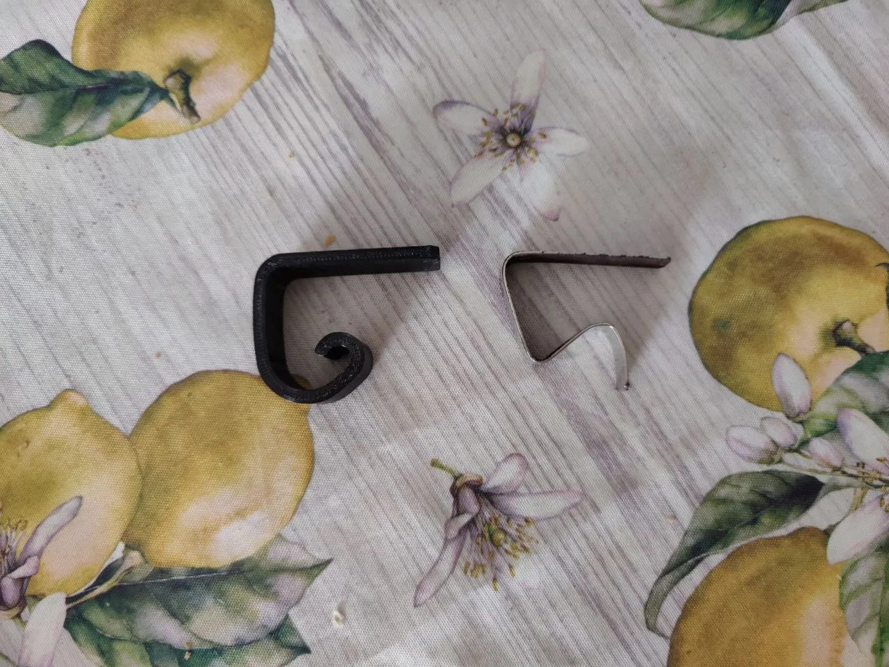 Kẹp trải bàn 18mm cho bàn cổ của bà nội