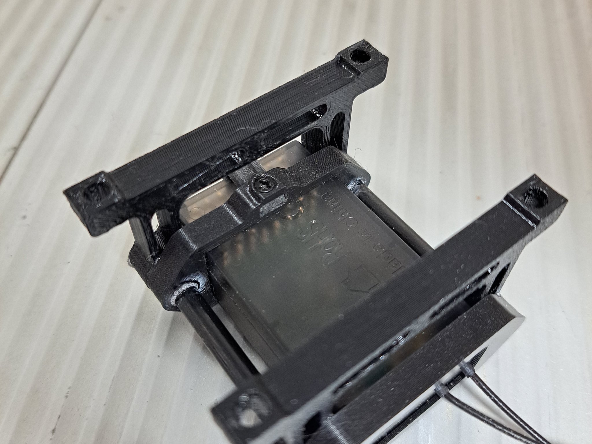 Giá đỡ thu phát Frsky Archer R10+ cho máy bay động cơ xăng