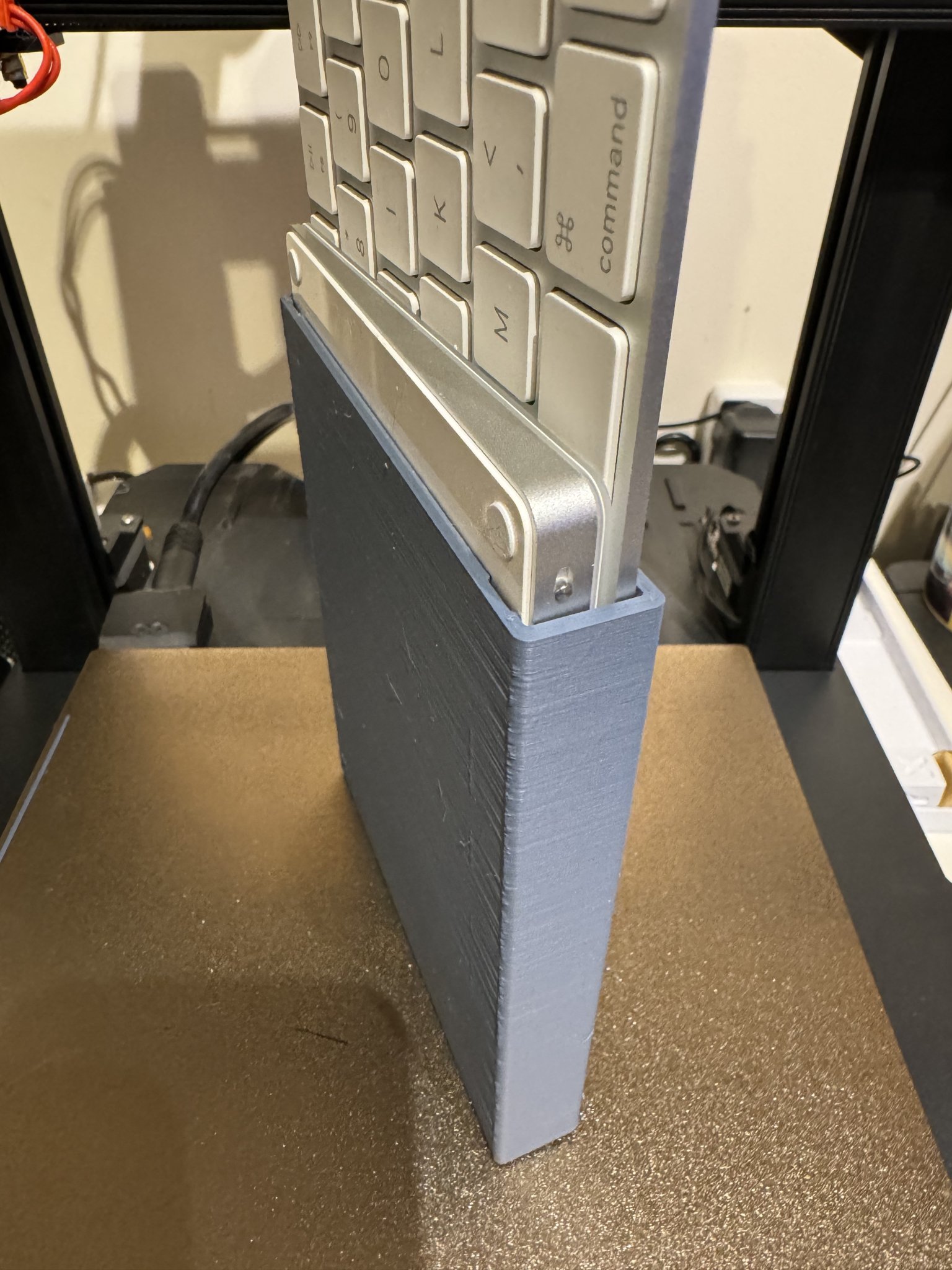 Giá đỡ cho bàn phím và bàn di chuột Apple Magic