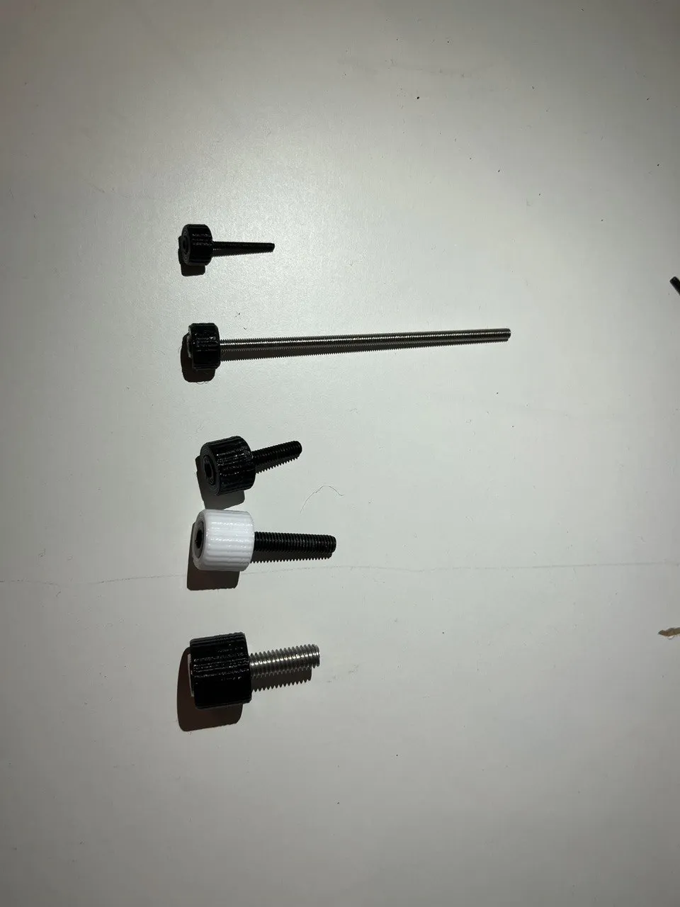 Vít Vặn Tay Parametric