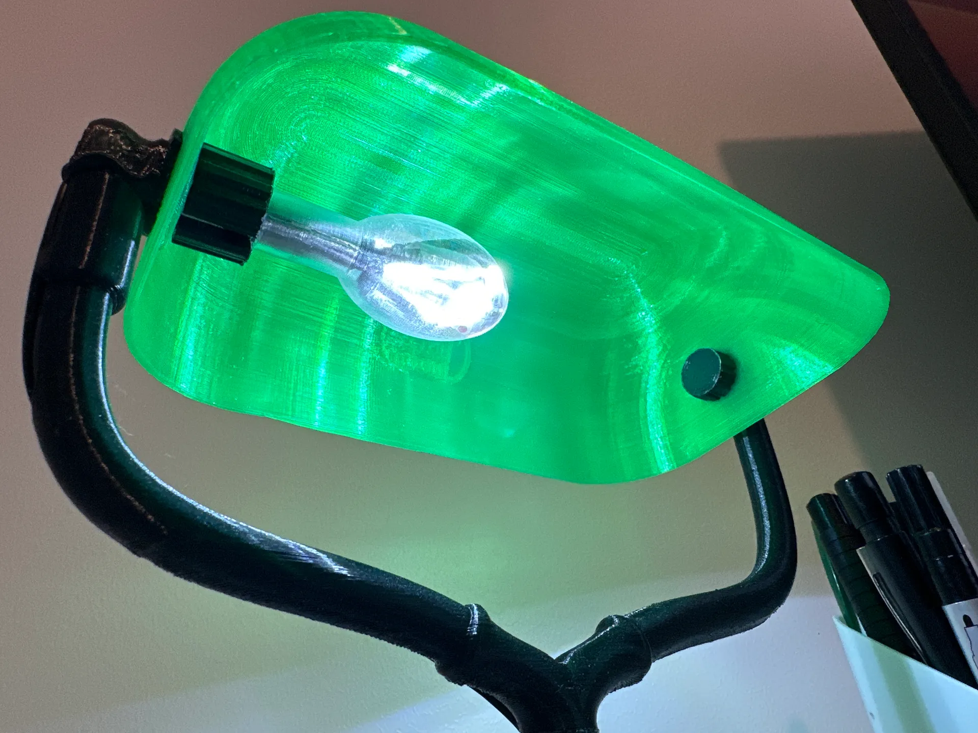 Đèn LED với đầu nối hình trụ