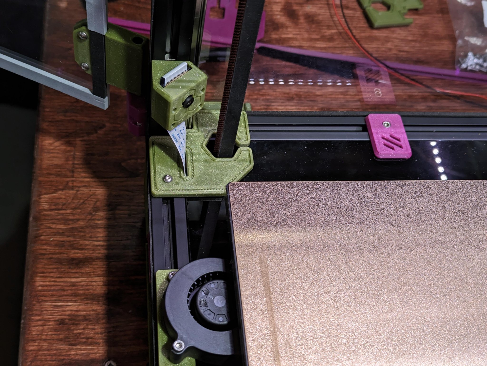 Nắp đậy dây Z Voron 2.4R2 với khe cắm dây ribbon