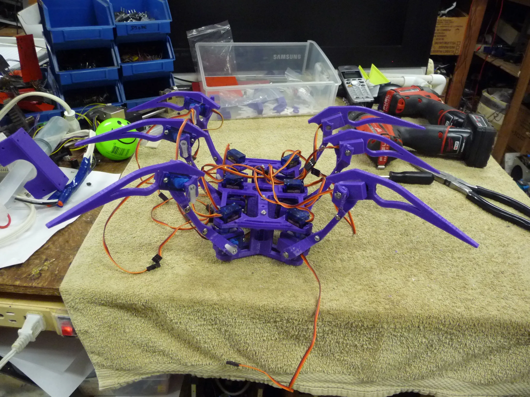 Robot hexapod 18 trục franken hex