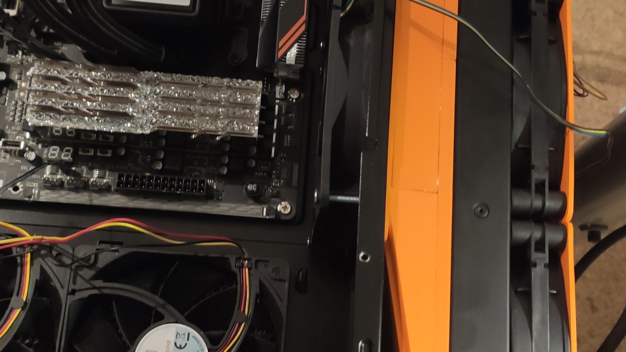 Hệ thống làm mát nước cho vỏ máy tính GD08