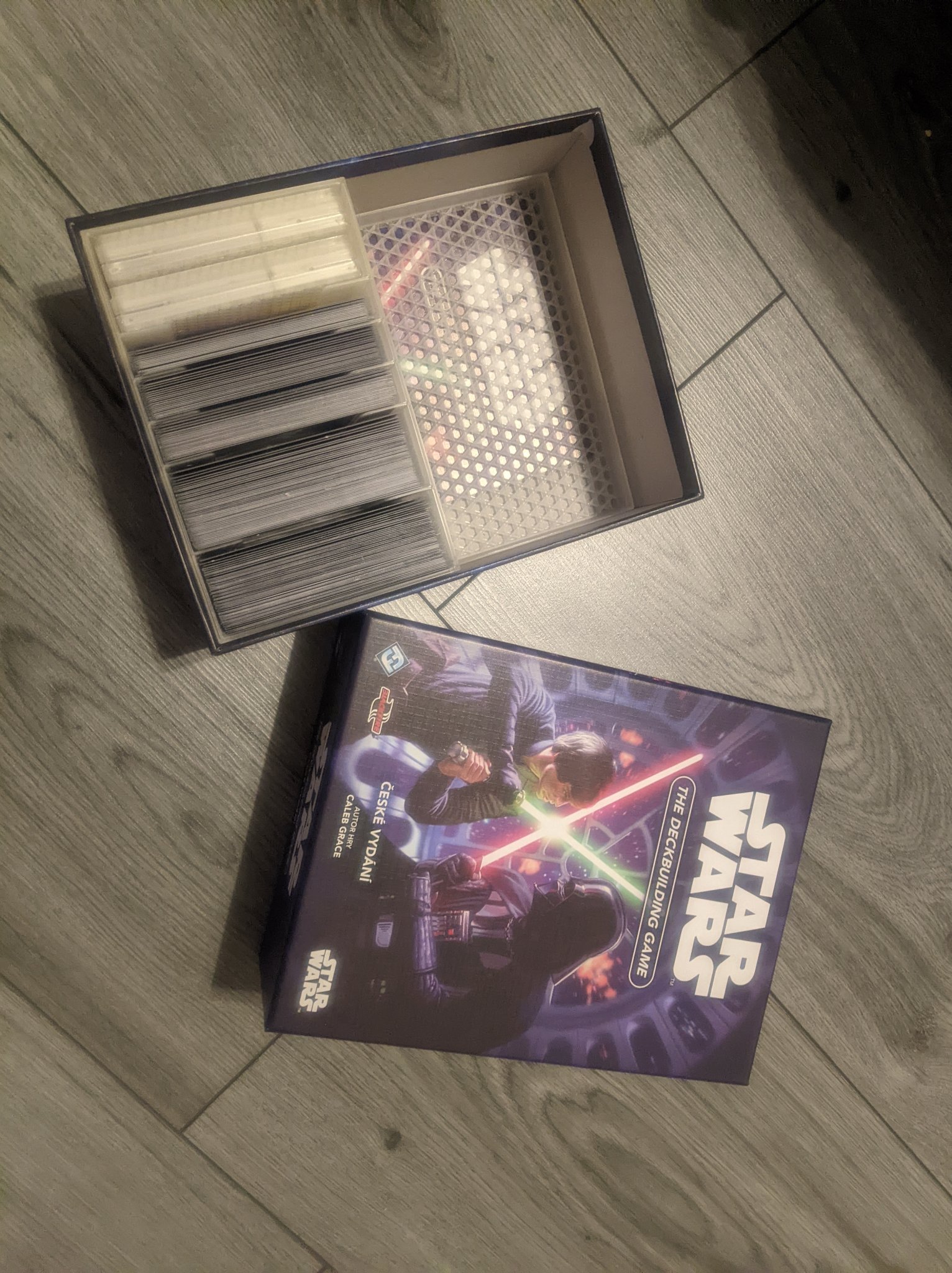 Hộp đựng di động cho trò chơi Star Wars The Deckbuilding Game