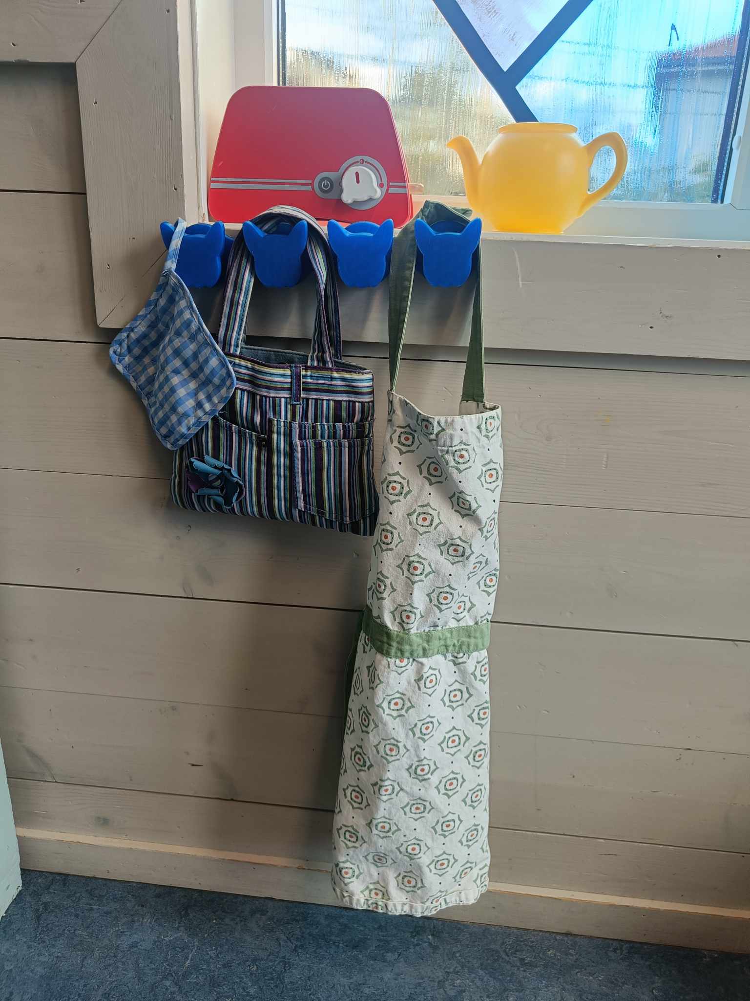 Móc treo hình chó bulldog Pháp độc đáo và tiện lợi