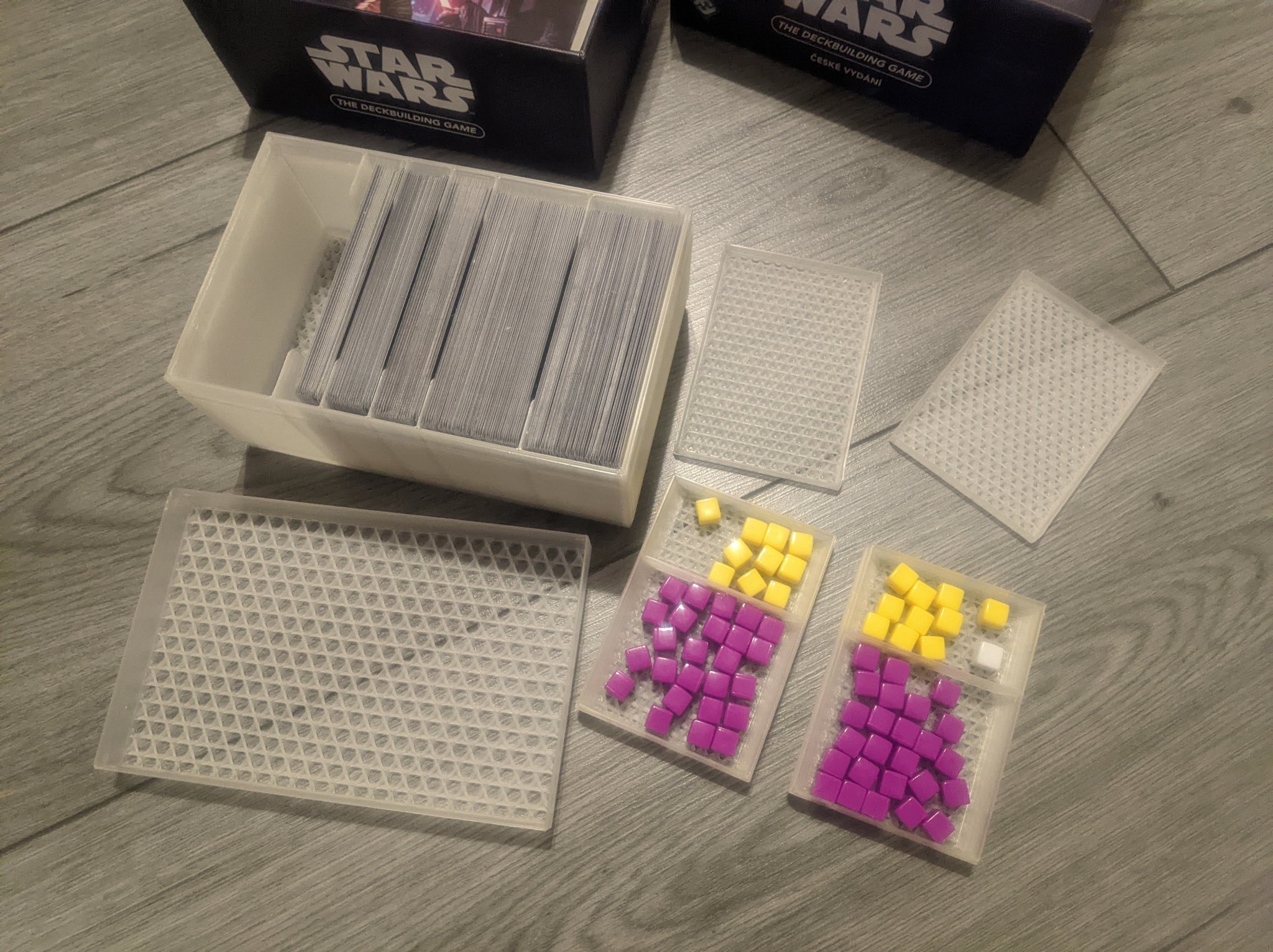 Hộp đựng di động cho trò chơi Star Wars The Deckbuilding Game