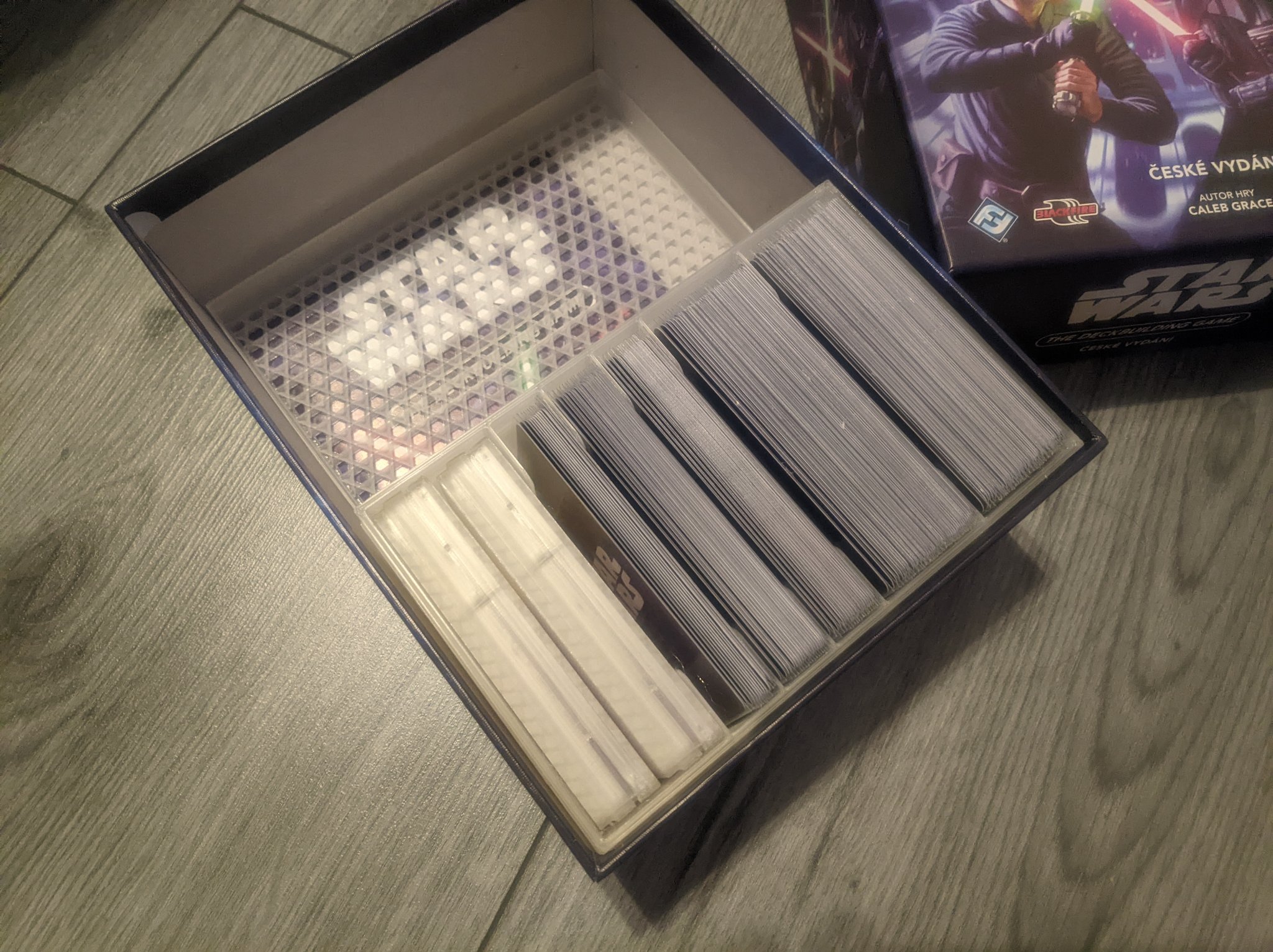 Hộp đựng di động cho trò chơi Star Wars The Deckbuilding Game