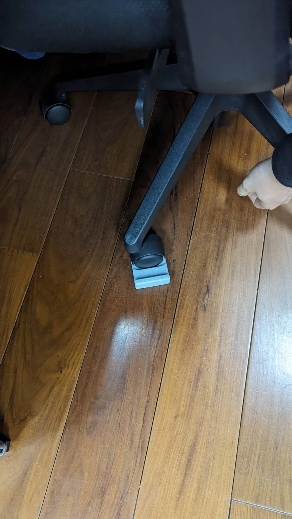 Bộ chặn bánh xe ghế - không cần nâng ghế