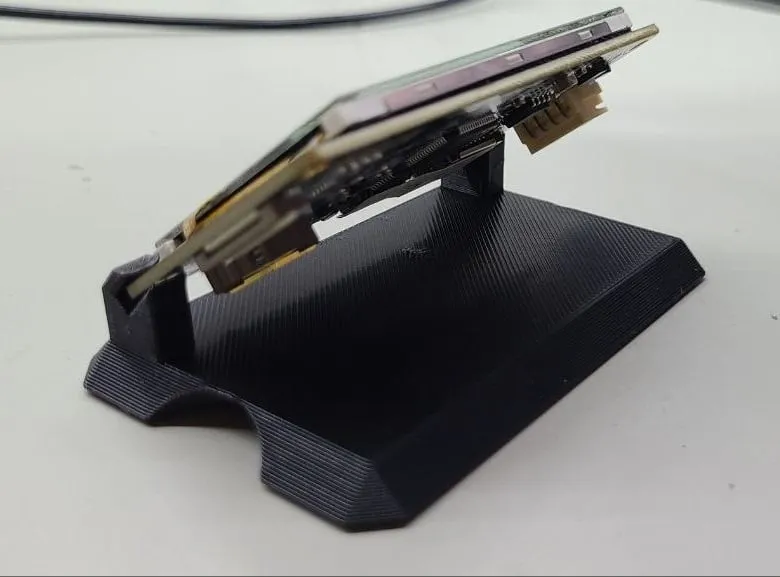 Giá đỡ máy tính để bàn Nextion 2.4