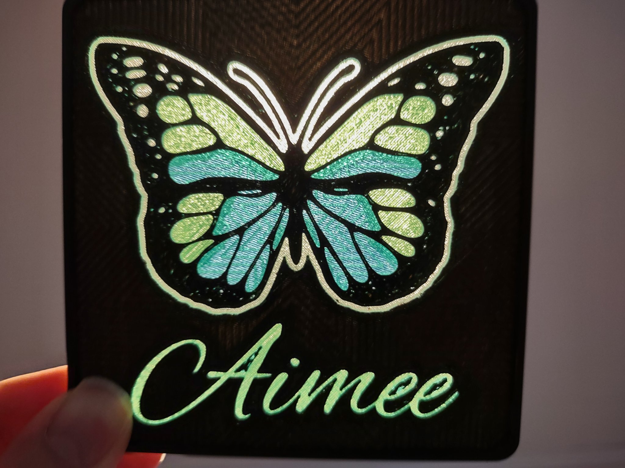 Đế ly trong suốt hình bướm - Tùy chỉnh cá nhân