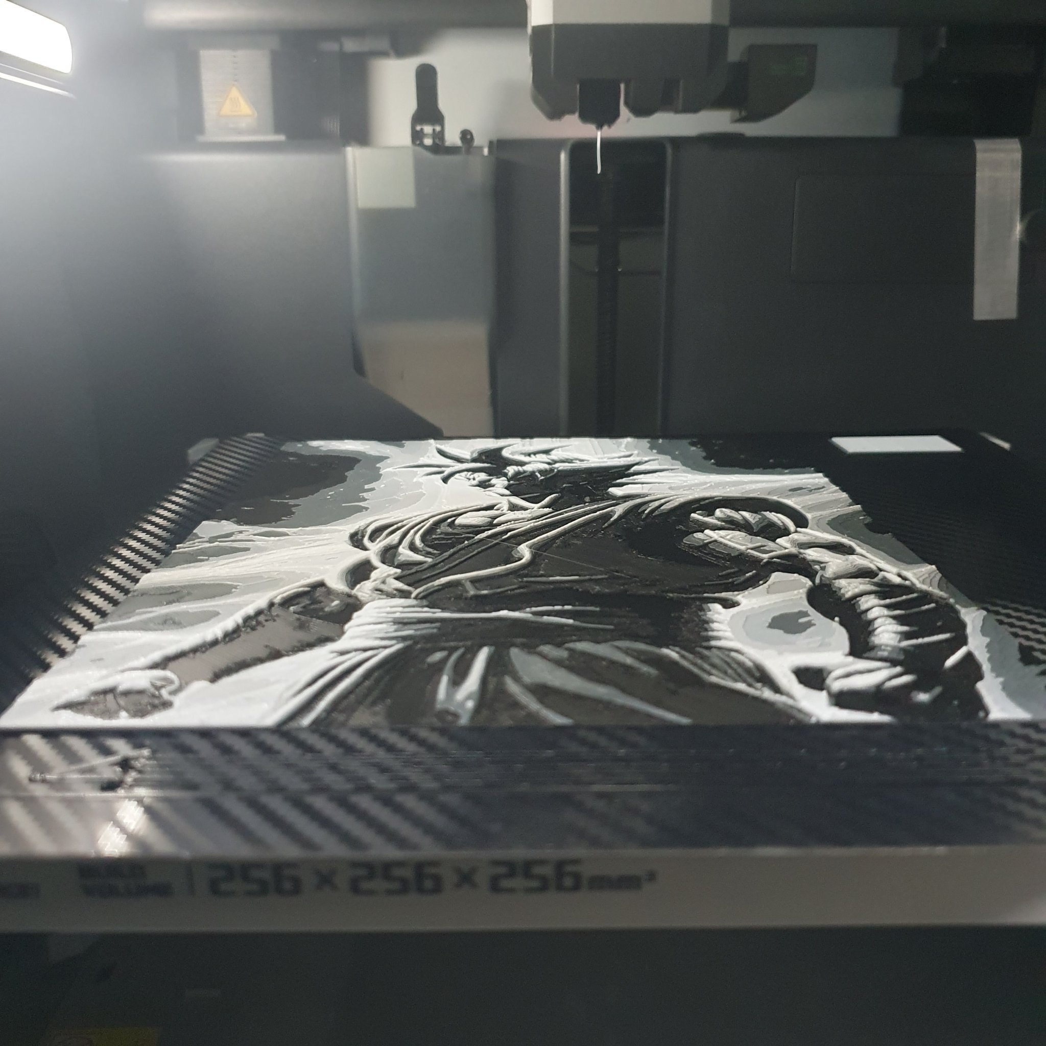 Chân dung Goku in 3D với nhiều màu sắc filamento