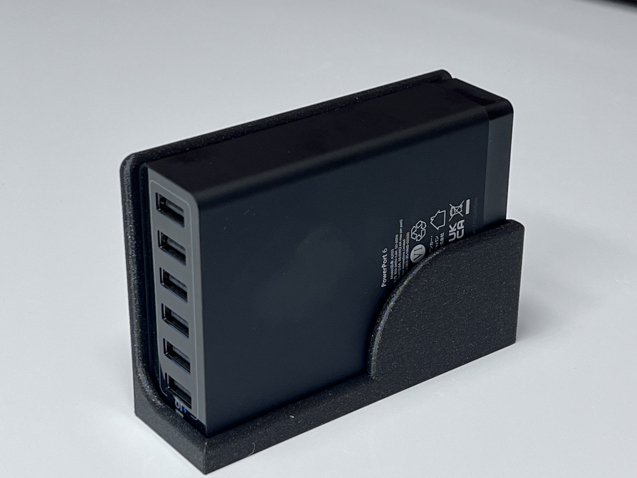 Giá đỡ tường cho bộ sạc USB Anker 60 Watt PowerPort 6