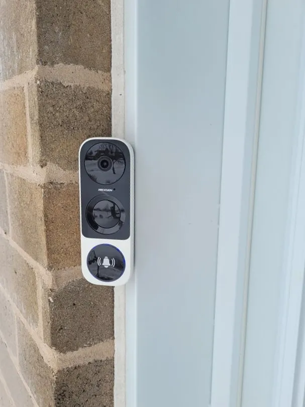 Giá đỡ chuông cửa Hikvision DS-HD1