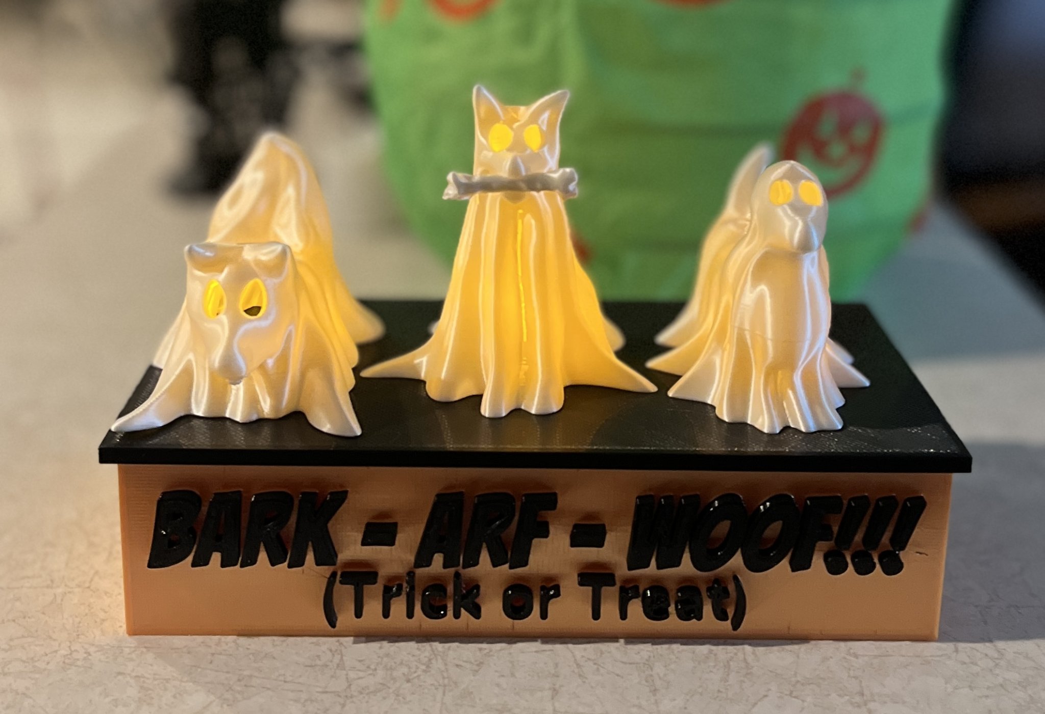 Giá đỡ ánh sáng LED cho bộ ba chó ma Halloween