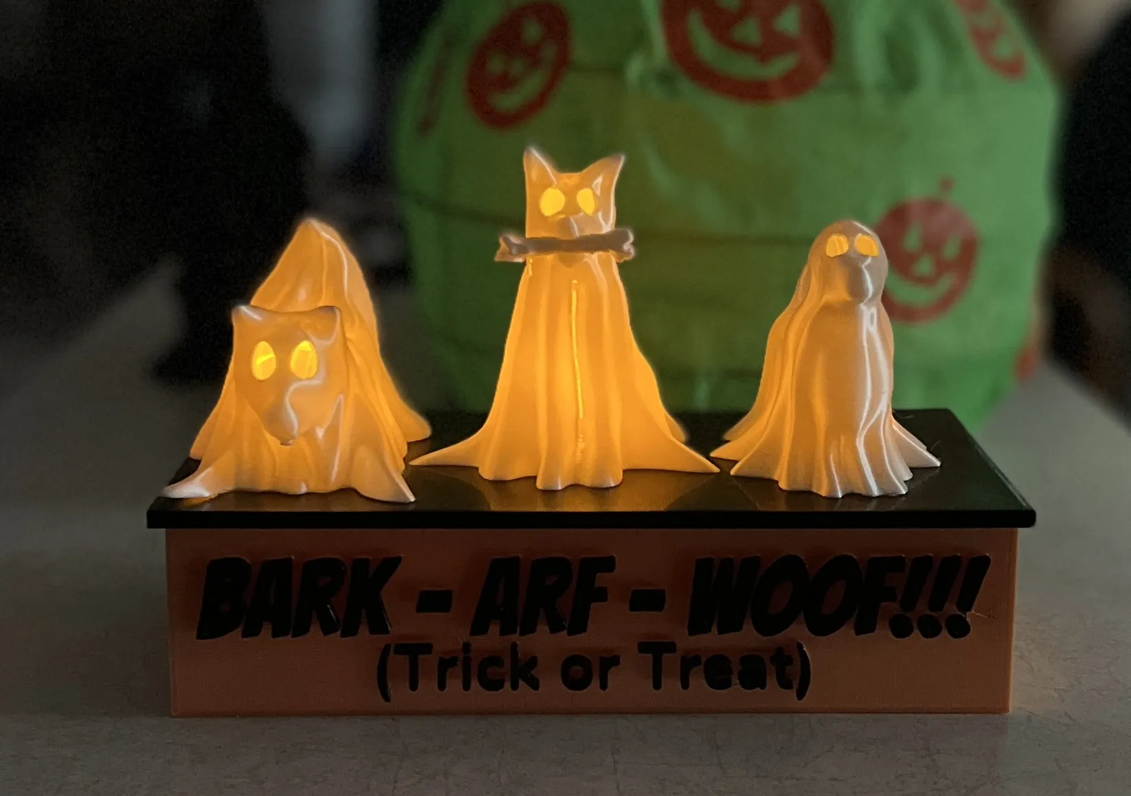 Giá đỡ ánh sáng LED cho bộ ba chó ma Halloween