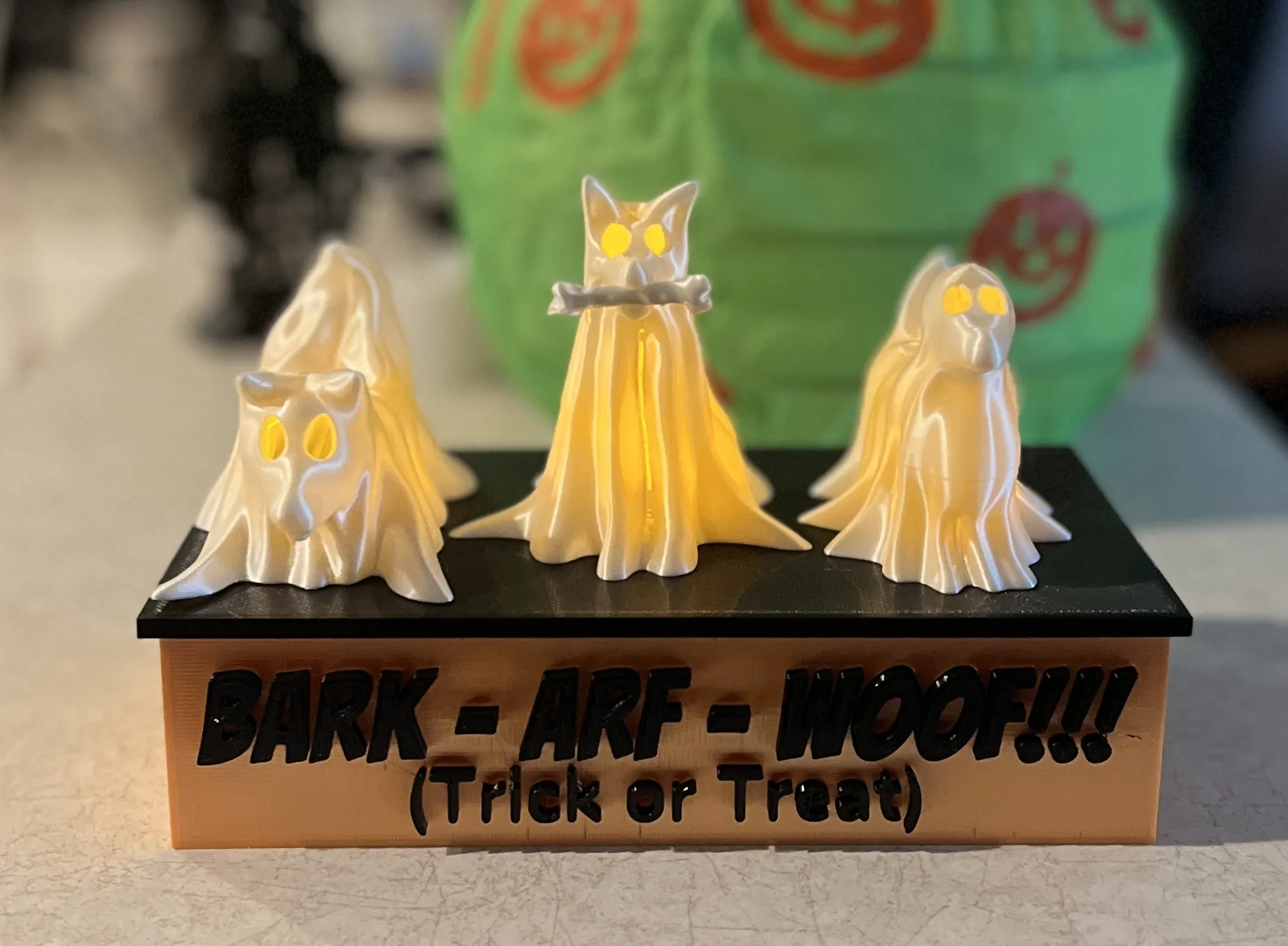 Giá đỡ ánh sáng LED cho bộ ba chó ma Halloween