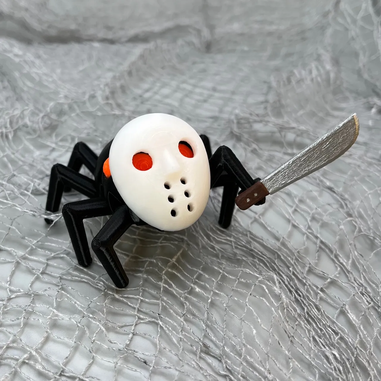 Trang phục Gizo số 13 với mặt nạ hockey đáng sợ