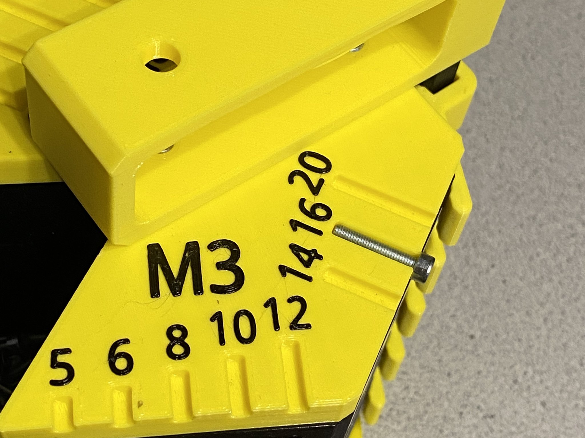 Tổ chức ốc vít và linh kiện nhỏ với thiết kế linh hoạt