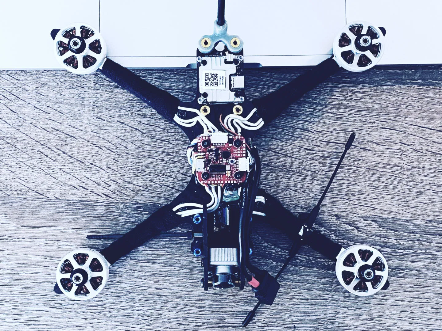 Khung freestyle WU TANK MAX cho thiết bị 5 và 6 inch