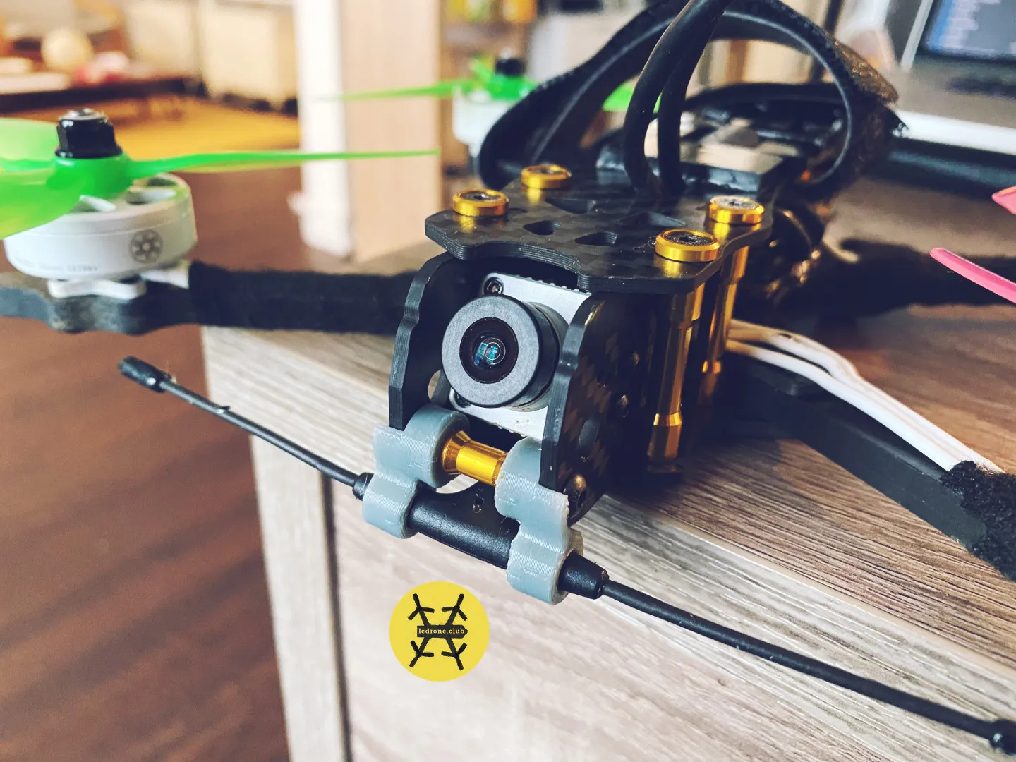 Khung freestyle WU TANK MAX cho thiết bị 5 và 6 inch