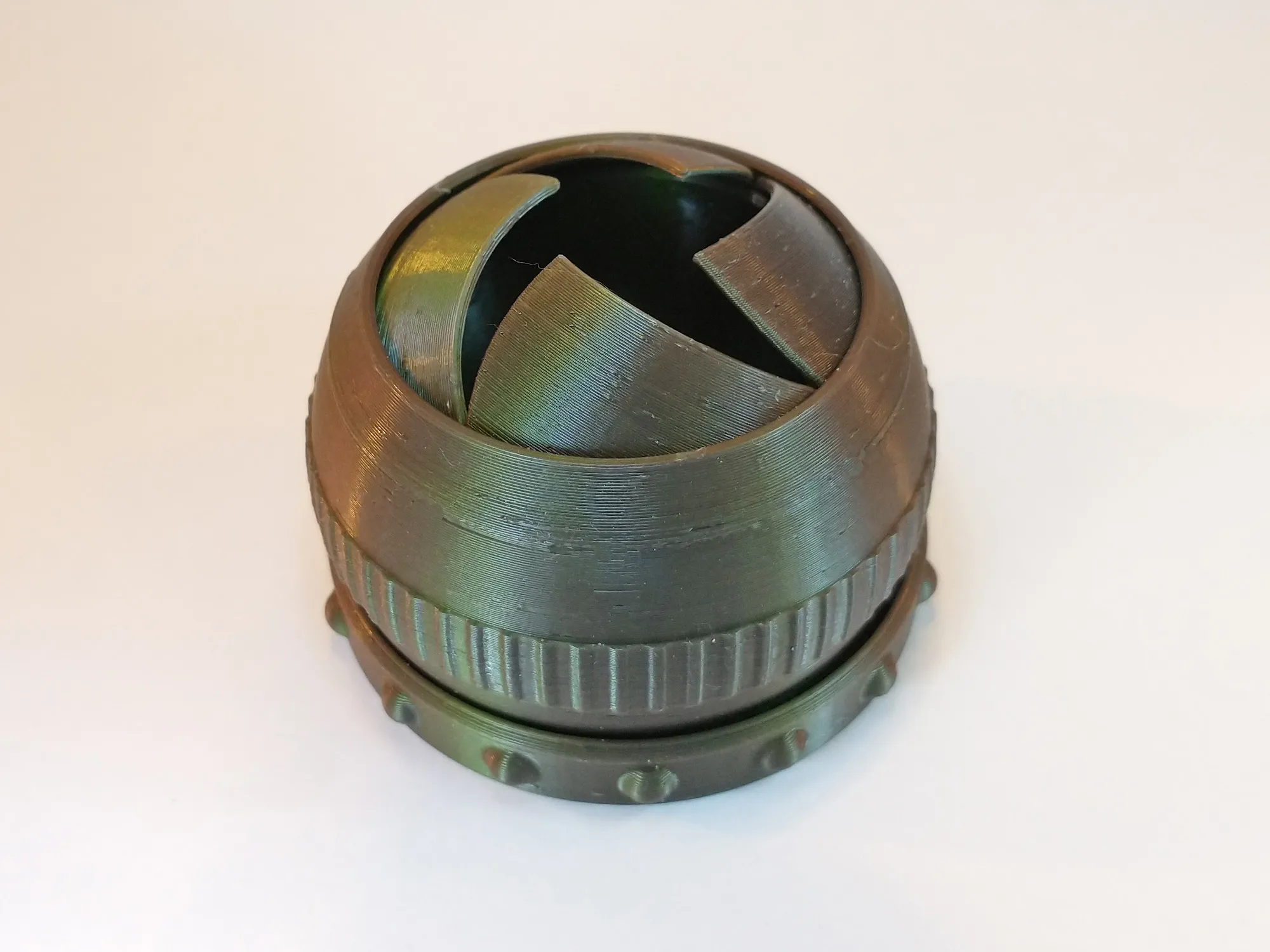 Hộp mống mắt in tại chỗ (khóa)