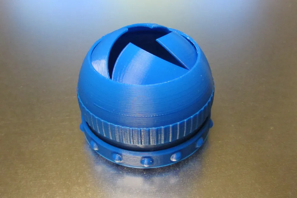 Hộp iris in liền 4 lá thiết kế lại nhỏ gọn