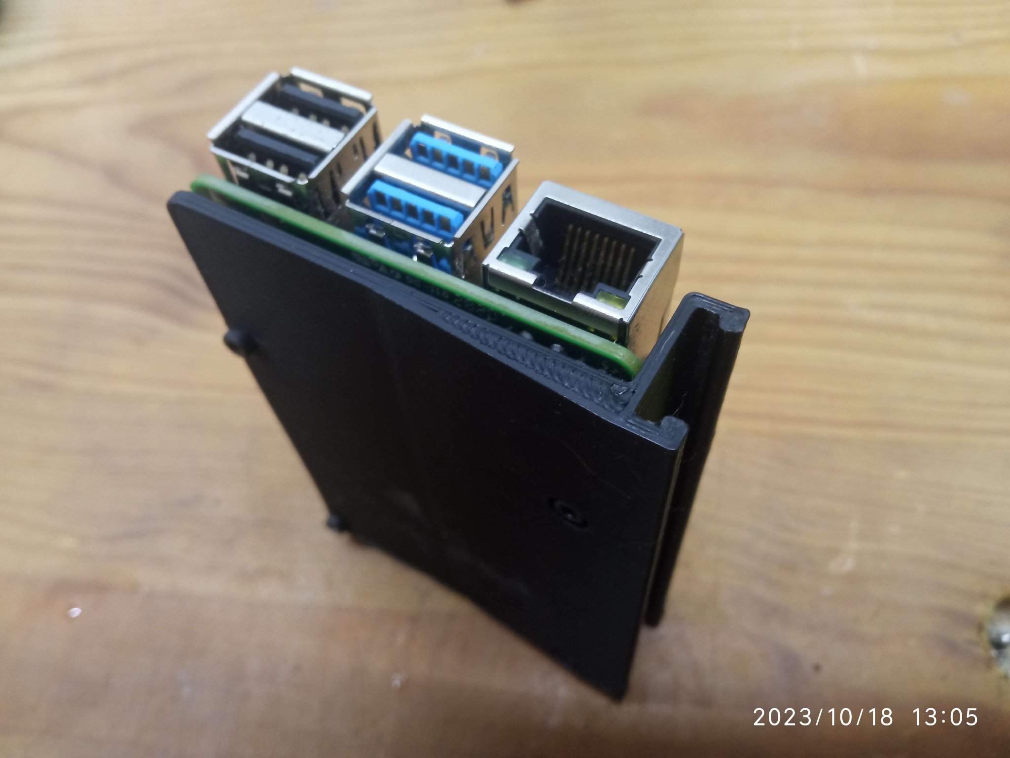 Giá đỡ Raspberry Pi cho thanh nhôm 2020