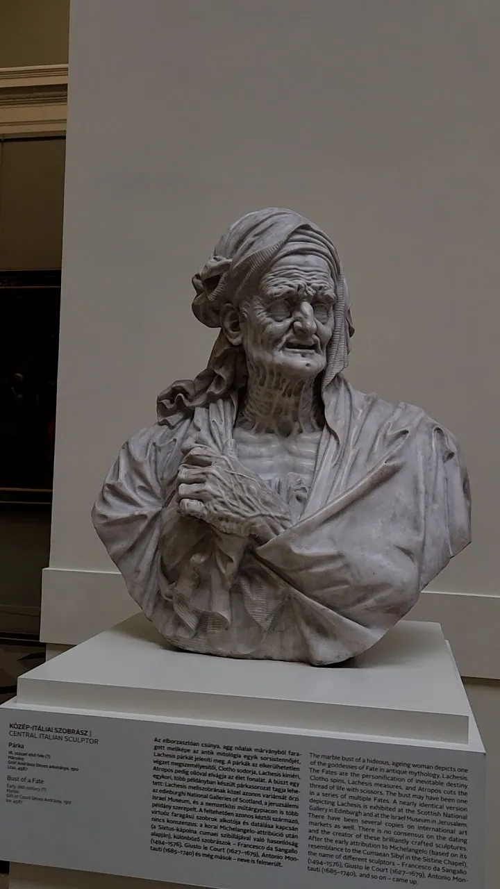 Tượng bán thân của nữ thần số phận