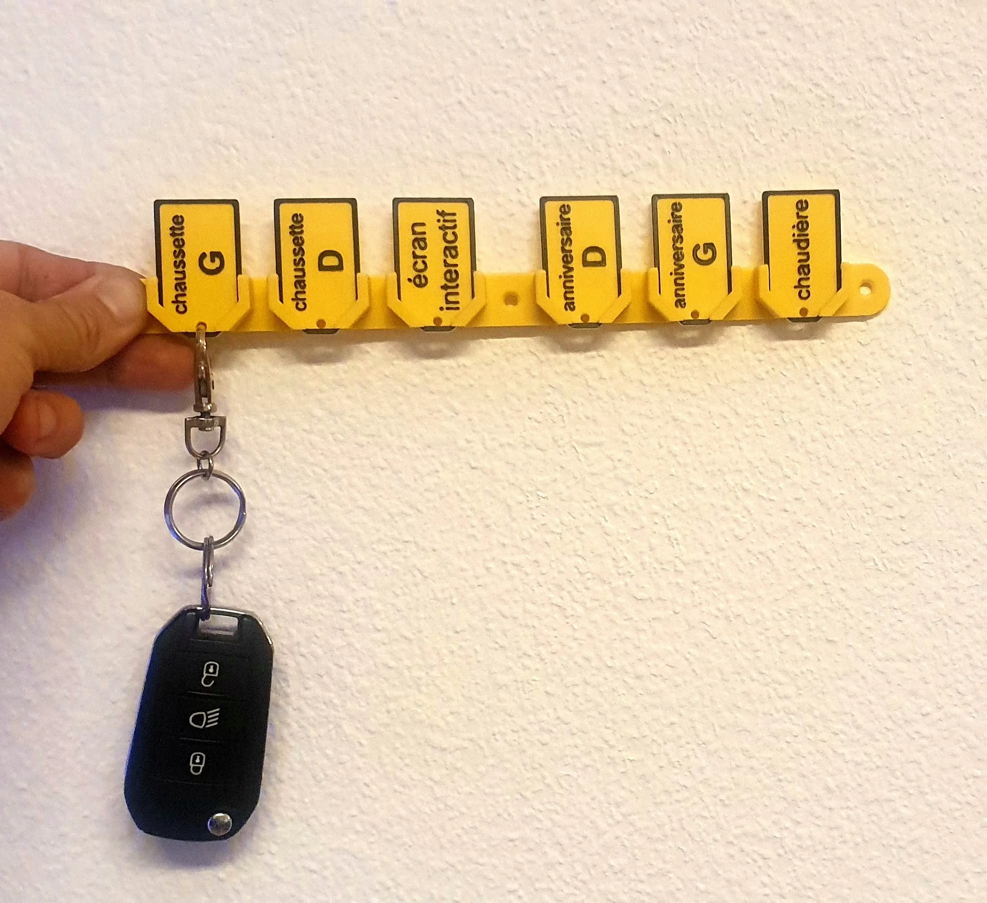 Giá đỡ chìa khóa đa năng cho không gian làm việc