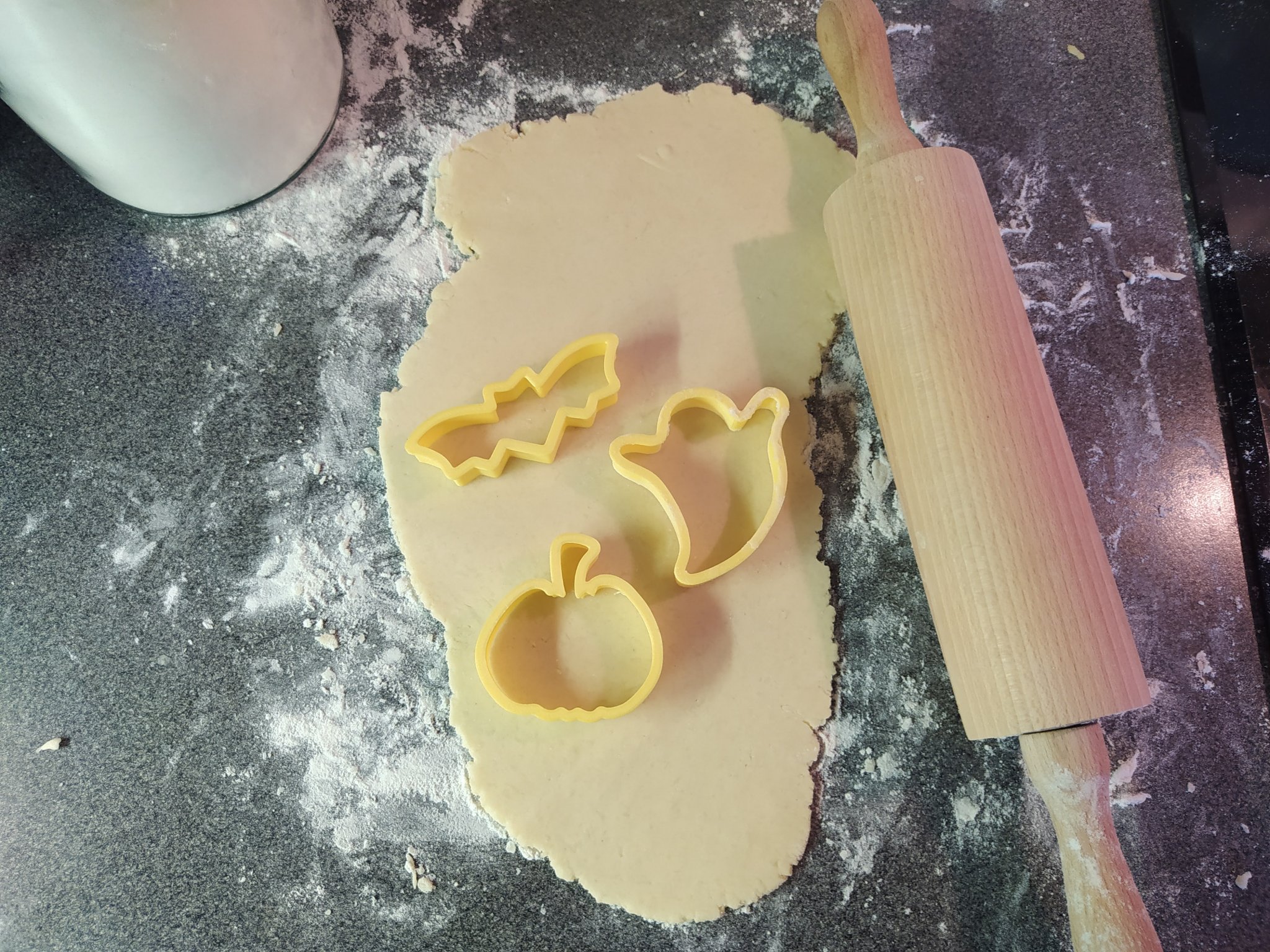 Cutter bánh quy Halloween hình dơi, bí ngô và ma